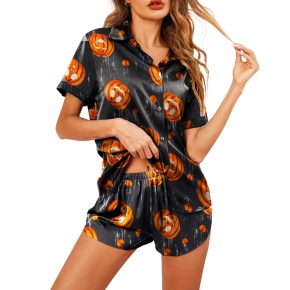 Ekouaer Halloween Silk Pajama Set for Women Short Sleeve Button Down & Shorts🎃 - Picture 1 of 6